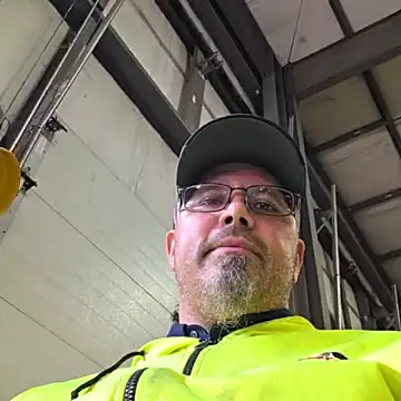 KrazyLegz online show from October 2025 03:36:02 PM