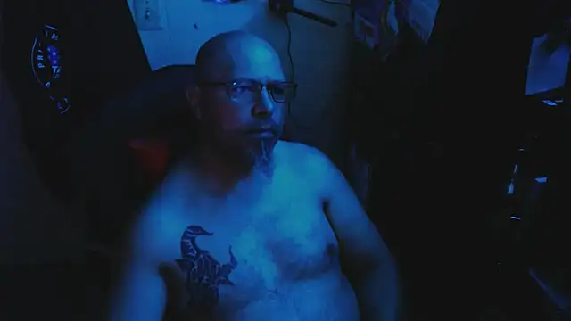 KrazyLegz online show from April 2026 01:52:02 PM