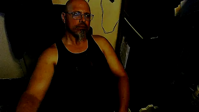 KrazyLegz online show from May 2026 08:03:02 PM