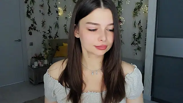 ContinentOfTranquility online show from November 2025 01:09:02 AM