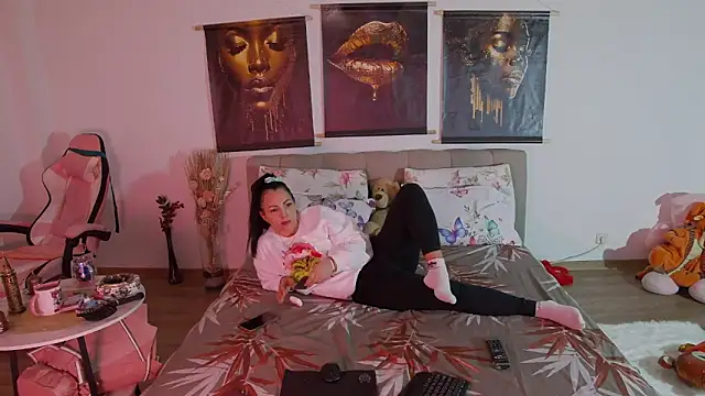 ReiyaRey online show from March 2026 08:48:01 PM