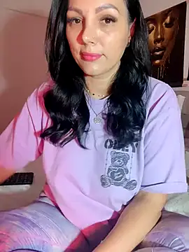 ReiyaRey online show from April 2026 07:58:02 PM