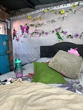 NinaGauther online show from February 2026 02:11:02 PM