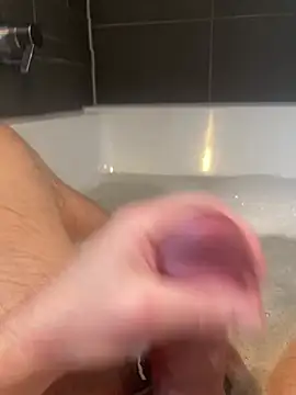 LivingLegend1978 online show from February 2025 09:59:02 AM