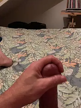 LivingLegend1978 online show from October 2025 05:41:02 PM