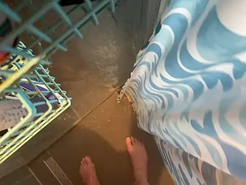 LivingLegend1978 online show from April 2026 08:46:01 AM