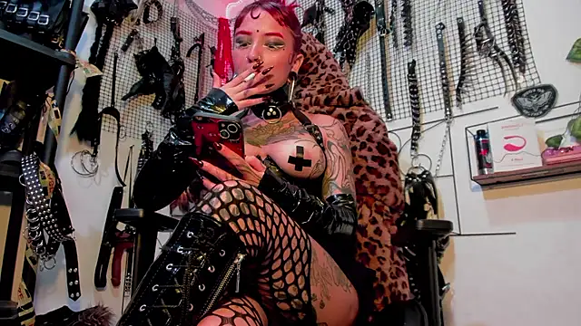 Agatha BDSM online show from December 2024 10:23:01 PM