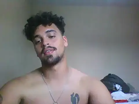Snapshot of Xcumshot33 chatting on December 2024 08:22:02 PM Xcumshot33 online show from December 2024 08:22:02 PM