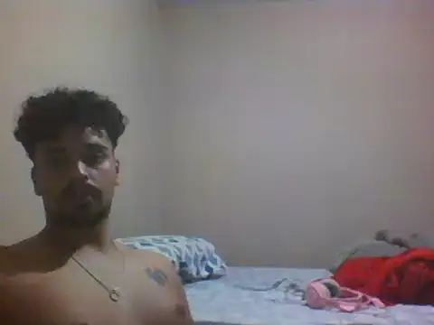 Snapshot of Xcumshot33 chatting on December 2024 03:19:02 AM Xcumshot33 online show from December 2024 03:19:02 AM