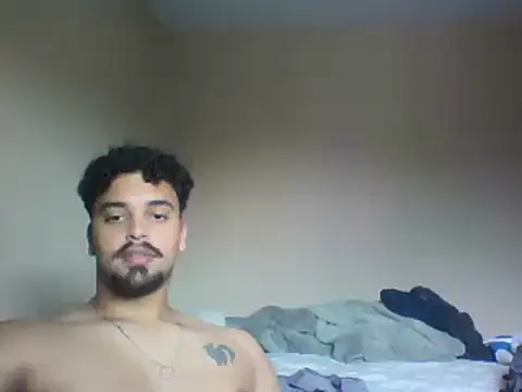 Snapshot of Xcumshot33 chatting on December 2024 04:20:01 PM Xcumshot33 online show from December 2024 04:20:01 PM