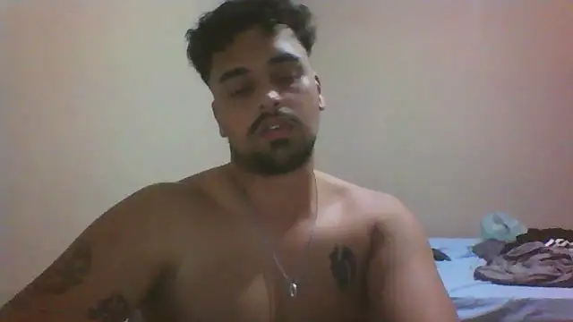 Snapshot of Xcumshot33 chatting on September 2025 02:11:02 AM Xcumshot33 online show from September 2025 02:11:02 AM