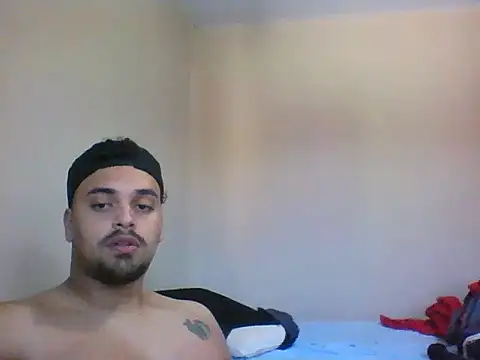 Snapshot of Xcumshot33 chatting on September 2025 12:05:02 PM Xcumshot33 online show from September 2025 12:05:02 PM