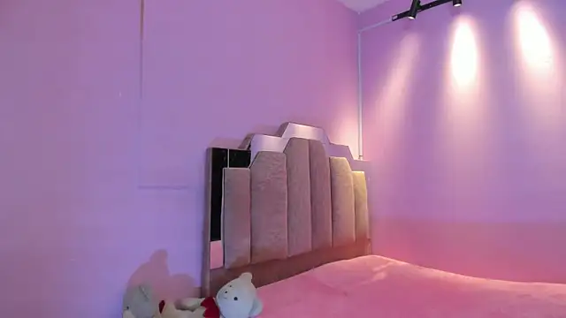 Snapshot of LoveQueen2 chatting on February 2026 11:49:01 AM LoveQueen2 online show from February 2026 11:49:01 AM