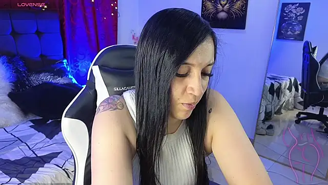 Majuu   online show from November 2025 11:42:02 AM