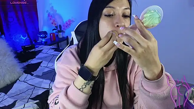 Majuu   online show from November 2025 12:41:02 PM