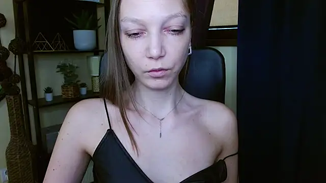 EmillyPlay online show from February 2026 01:11:01 PM