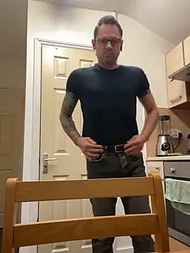 Snapshot of Yourhotboy_42 chatting on February 2025 09:06:02 PM Yourhotboy 42 online show from February 2025 09:06:02 PM