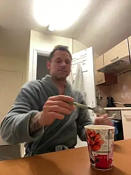 Snapshot of Yourhotboy_42 chatting on March 2025 11:39:01 PM Yourhotboy 42 online show from March 2025 11:39:01 PM