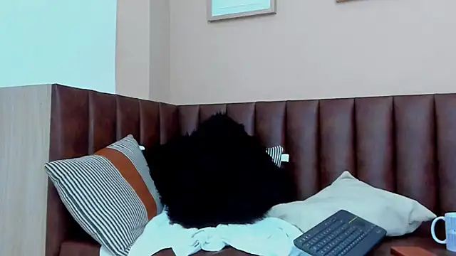 naugthy dominant online show from February 2025 05:20:01 AM