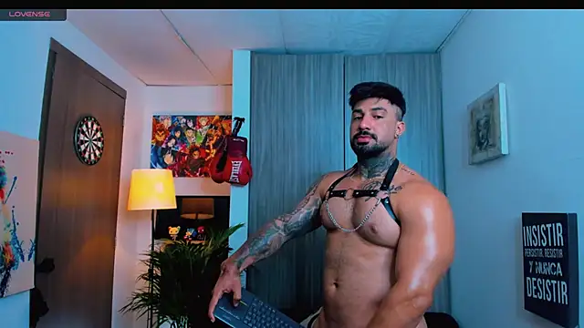 naugthy dominant online show from November 2025 03:55:01 PM