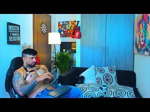 naugthy dominant online show from November 2025 02:16:01 PM