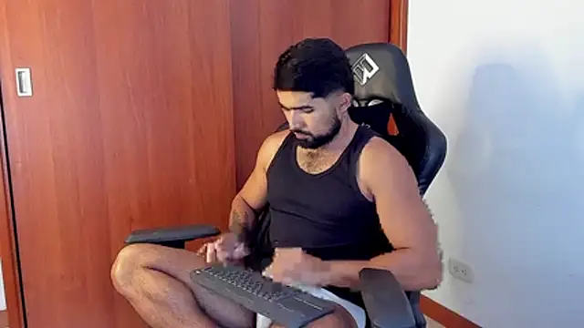 ethaanjones online show from July 2026 05:48:02 PM