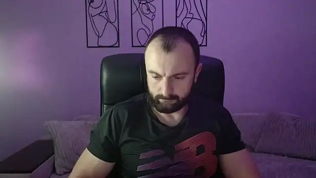 brindlefly6969 online show from December 2025 01:40:02 PM