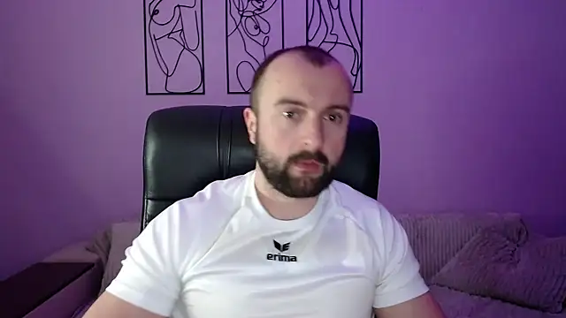 brindlefly6969 online show from January 2026 11:36:01 AM