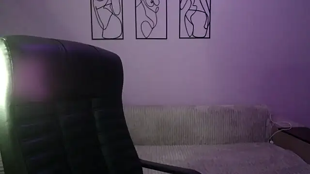 brindlefly6969 online show from February 2026 12:56:02 PM