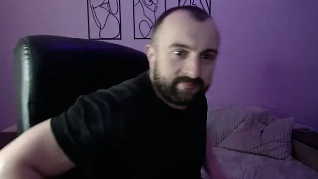 brindlefly6969 online show from April 2026 10:27:01 AM