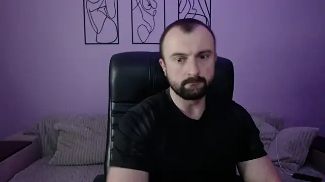 brindlefly6969 online show from April 2026 10:43:02 AM