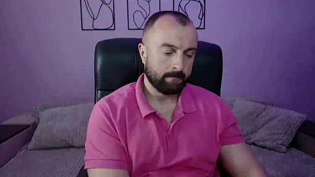 brindlefly6969 online show from April 2026 10:35:02 AM