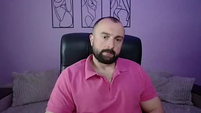 brindlefly6969 online show from April 2026 10:53:02 AM