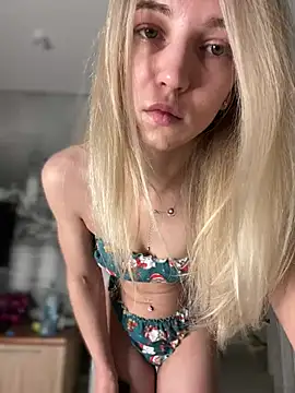 Adelina0001 online show from December 2024 04:36:01 PM