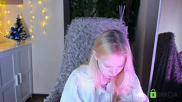 Snapshot of MalenaErnman chatting on December 2024 10:12:02 AM MalenaErnman online show from December 2024 10:12:02 AM