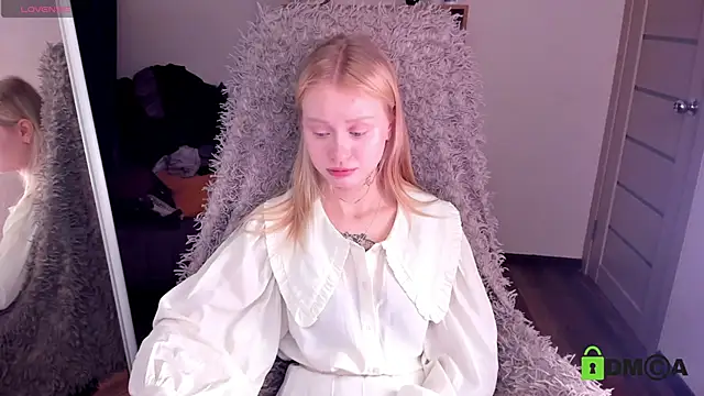 Snapshot of MalenaErnman chatting on January 2025 10:32:01 AM MalenaErnman online show from January 2025 10:32:01 AM