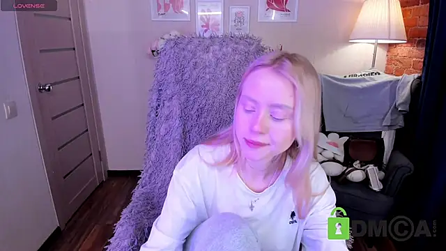 Snapshot of MalenaErnman chatting on January 2025 10:18:02 AM MalenaErnman online show from January 2025 10:18:02 AM