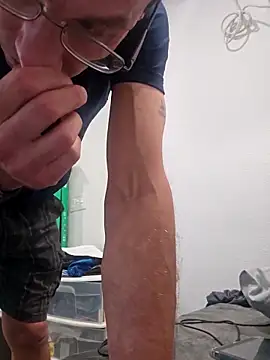 Iliketocooksquirt25 online show from April 2026 03:02:01 AM