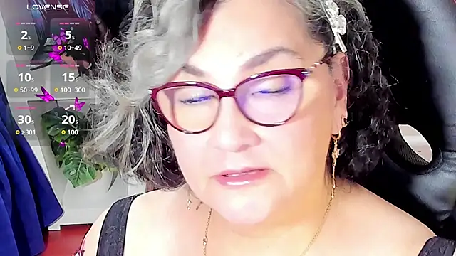 cataleya mom online show from October 2025 11:12:02 AM