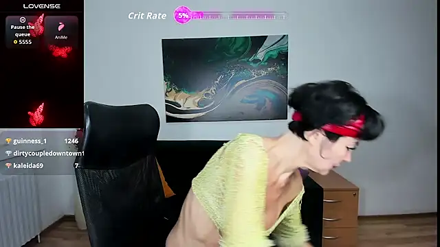 Silvia Wallec online show from November 2025 06:10:01 PM