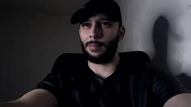 henryaxe online show from November 2025 09:40:01 PM