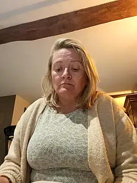 lady charlyne online show from February 2025 06:47:02 PM