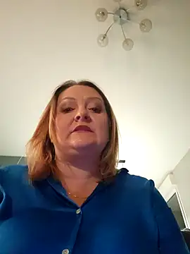 lady charlyne online show from December 2025 07:55:01 PM