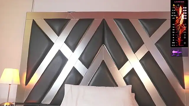 Sofia Cooper  online show from March 2025 11:04:01 PM