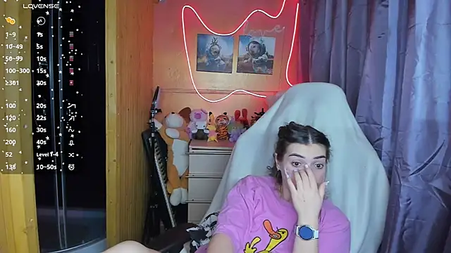 Snapshot of Fiery_Brunette_ chatting on February 2025 06:47:02 PM Fiery Brunette  online show from February 2025 06:47:02 PM