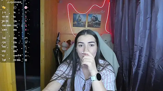 Snapshot of Fiery_Brunette_ chatting on February 2025 02:31:02 PM Fiery Brunette  online show from February 2025 02:31:02 PM