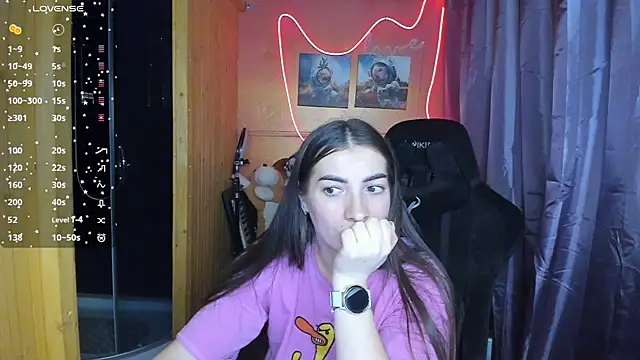 Snapshot of Fiery_Brunette_ chatting on March 2025 04:44:02 PM Fiery Brunette  online show from March 2025 04:44:02 PM