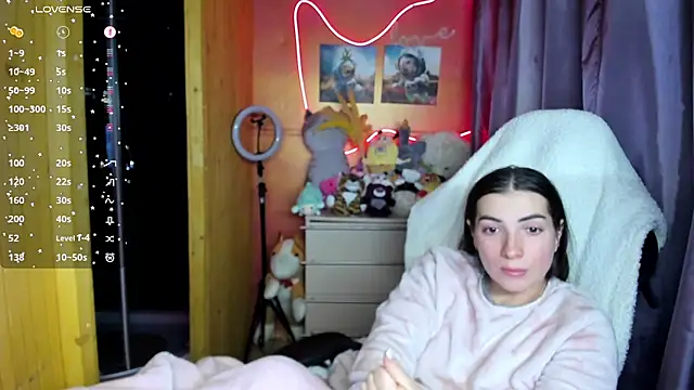 Fiery Brunette  online show from March 2026 05:19:01 AM