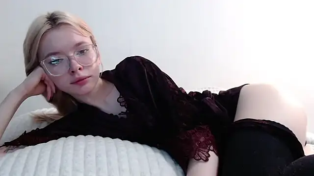 Snapshot of Sataobby chatting on February 2025 04:45:02 PM Sataobby online show from February 2025 04:45:02 PM