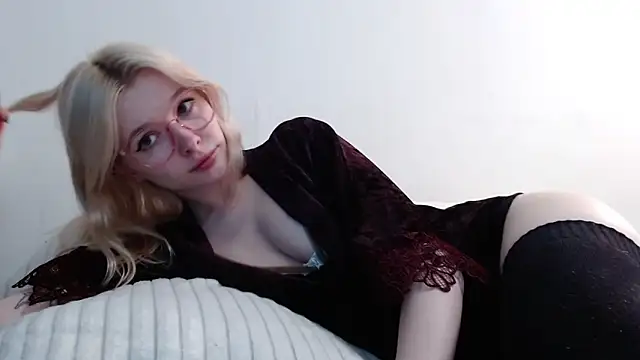 Snapshot of Sataobby chatting on March 2025 03:42:01 PM Sataobby online show from March 2025 03:42:01 PM